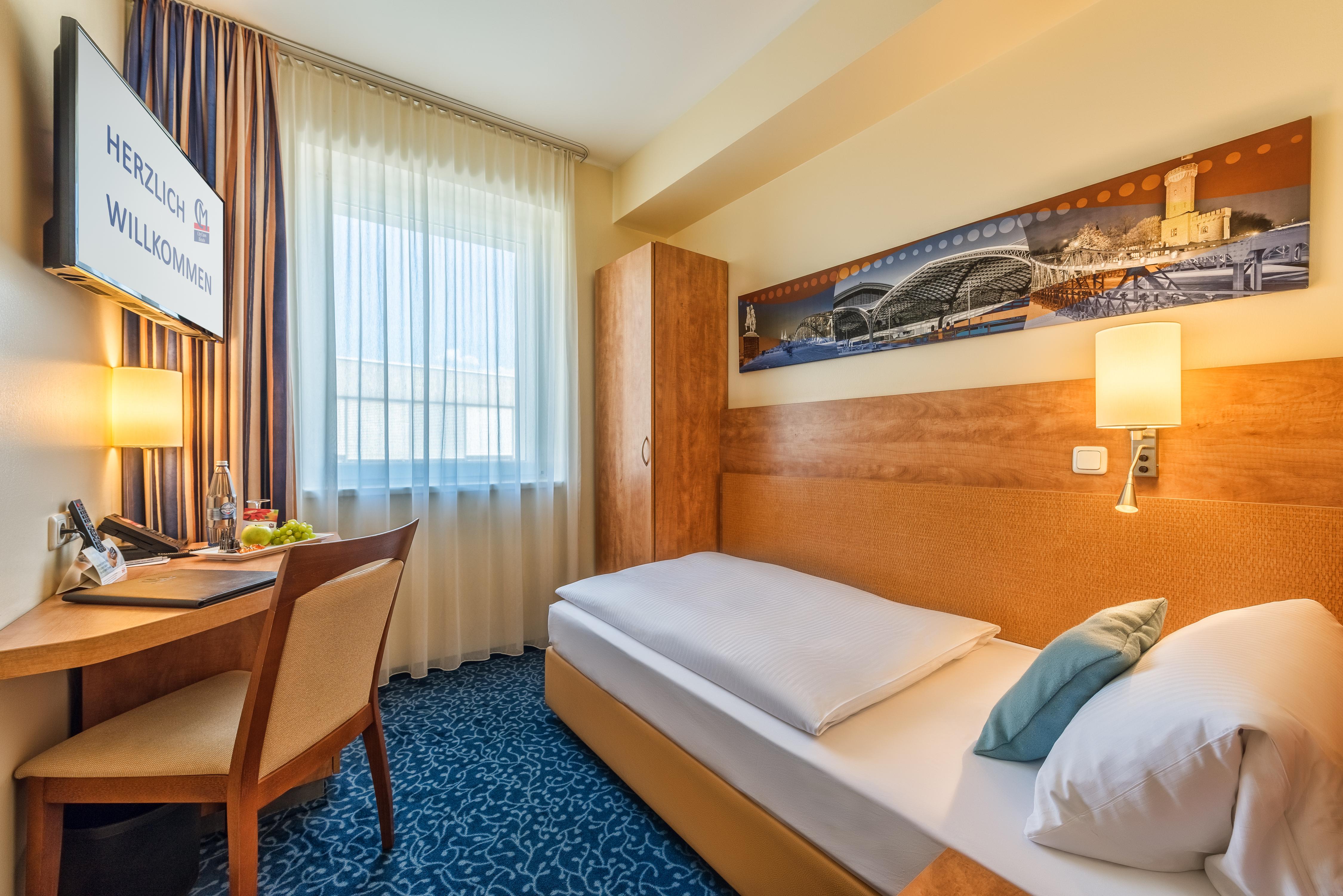 Отель Cityclass Am Dom 4*