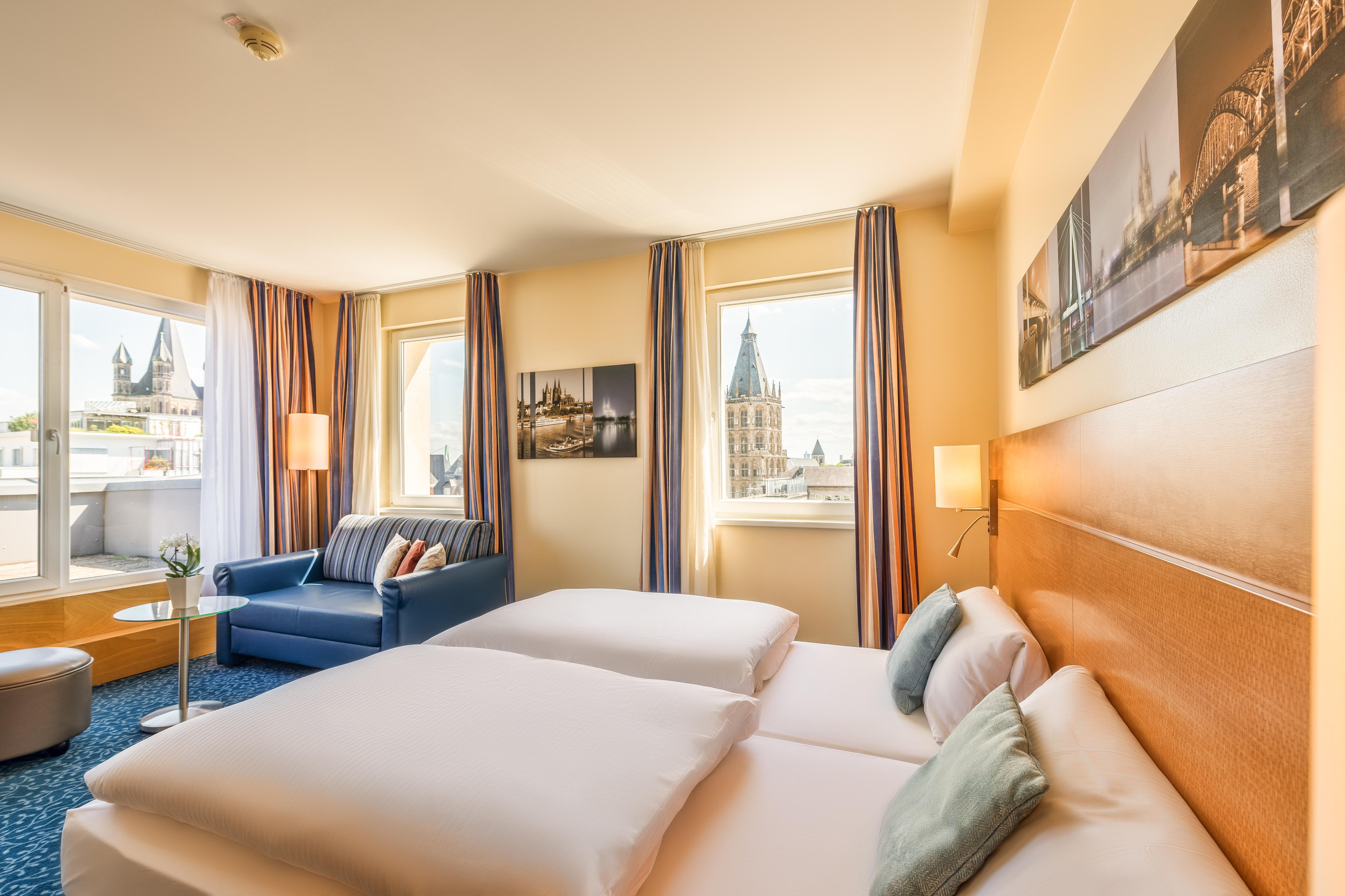 Отель Cityclass Am Dom 4*