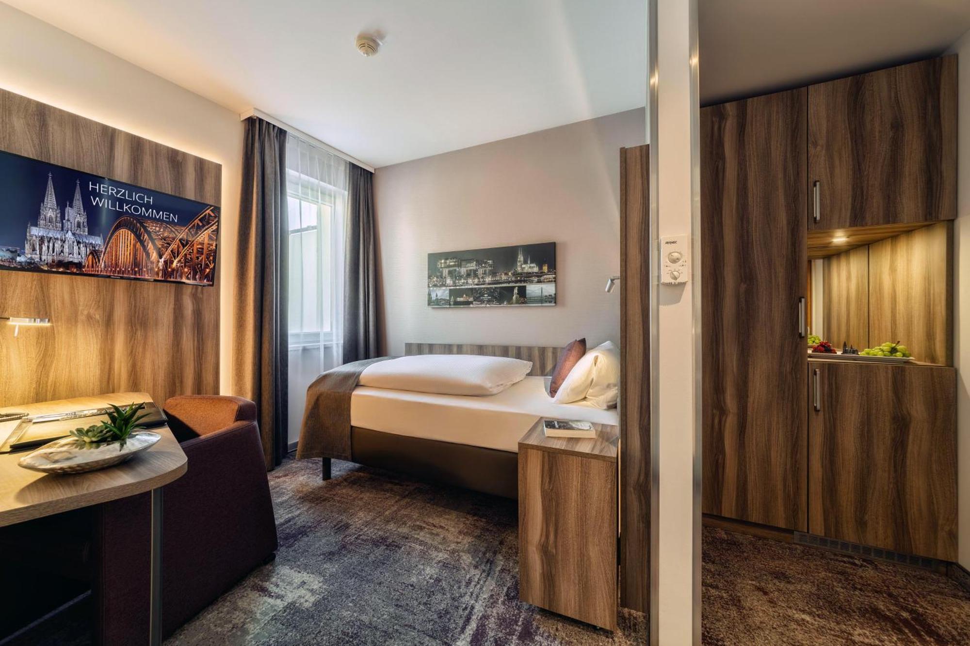 Cityclass Am Dom Отель 4*