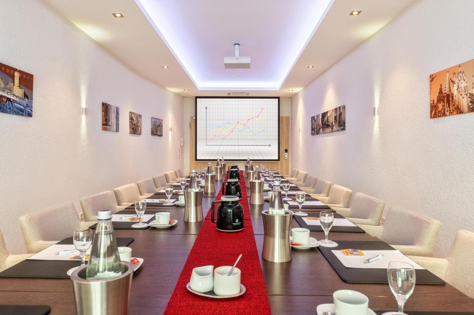 Отель Cityclass Am Dom 4*