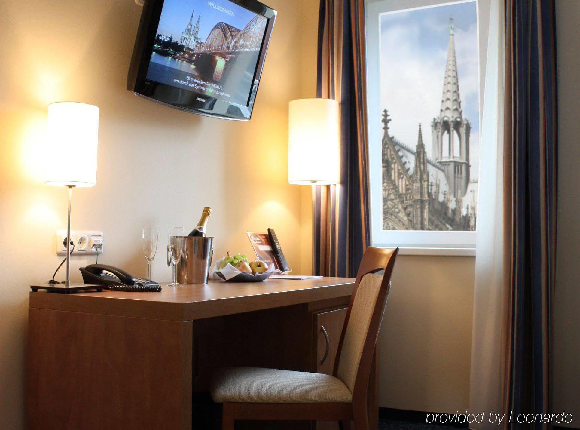 Отель Cityclass Am Dom 4*